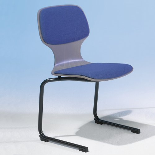 Freischwinger Kufenstuhl mit Polster und Rundrohrgestell Sitzhöhe. 46 cm, Rundrohrgestell mit Sitzschale Multiplex Buche mit Sitz- und Rückenpolster