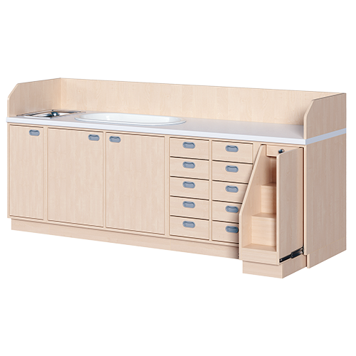 Wickelkommode, dreireihig zuzüglich Badewanne und Waschbecken B/H/T: 249x113x71,5 cm, Ausziehbarer Aufstieg rechts, 10 Schübe und Badewanne, Waschbecken links